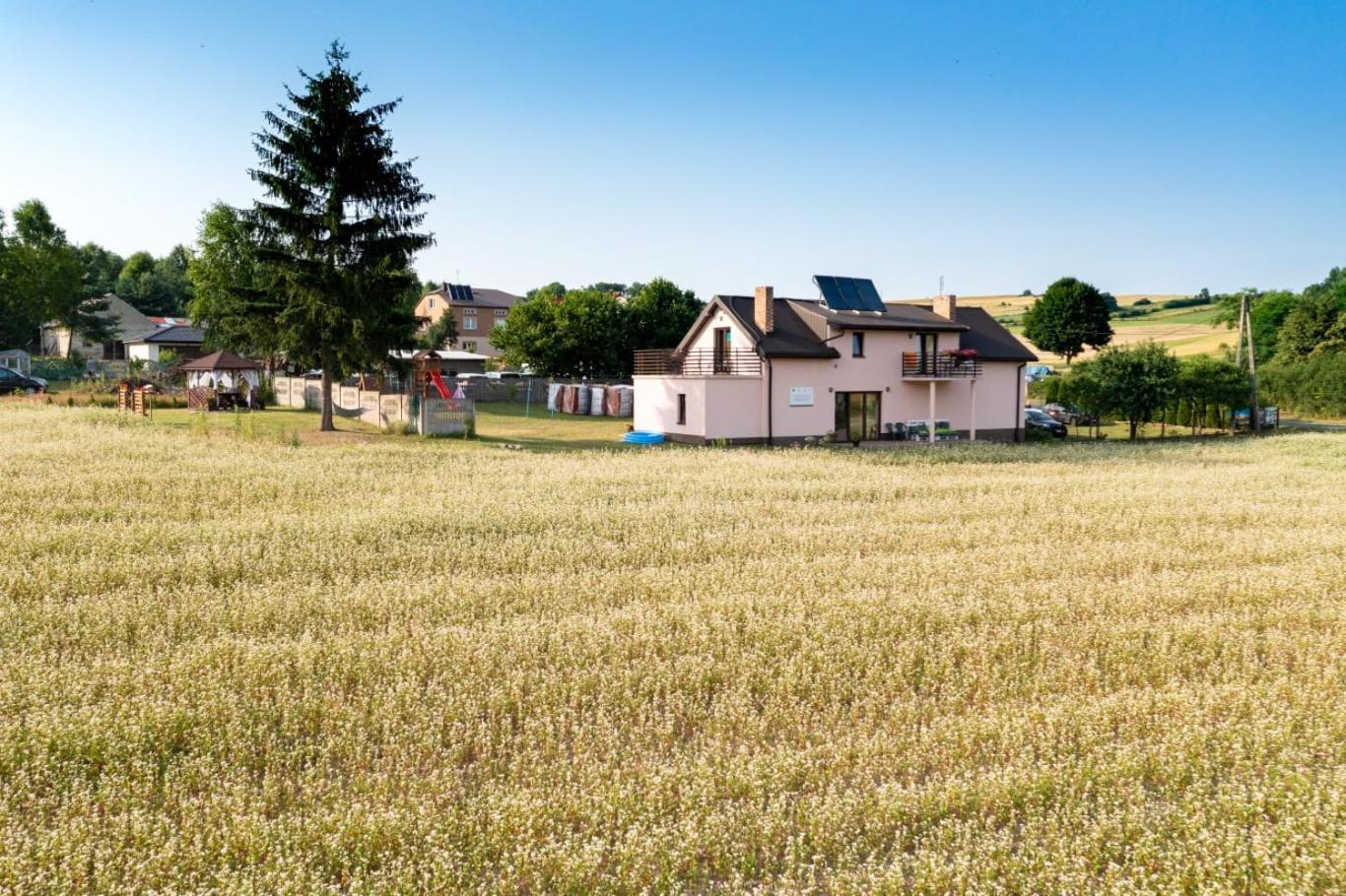 Jurajskie Pokoje Pod Lasem Bobolice  Exteriör bild